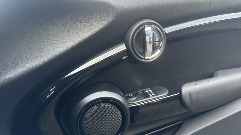 MINI Hatchback 2.0 Cooper S Sport II 3dr Petrol Hatchback